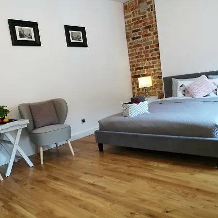 Homestay Bednarska Old Town Warsaw